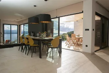 4-Bedroom Villa in Mimice for 8 Guests