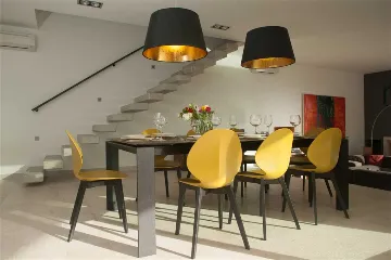 4-Bedroom Villa in Mimice for 8 Guests