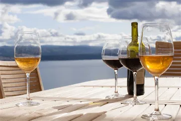 4-Bedroom Villa in Mimice for 8 Guests