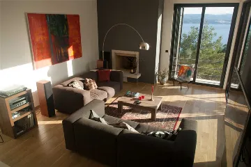 4-Bedroom Villa in Mimice for 8 Guests