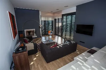 4-Bedroom Villa in Mimice for 8 Guests