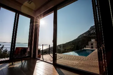 4-Bedroom Villa in Mimice for 8 Guests