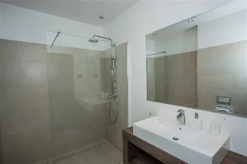 4-Bedroom Villa in Mimice for 8 Guests