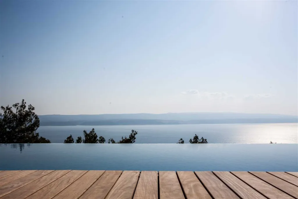 4-Bedroom Villa in Mimice for 8 Guests