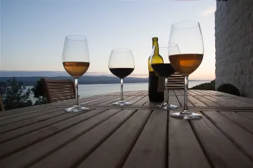 4-Bedroom Villa in Mimice for 8 Guests