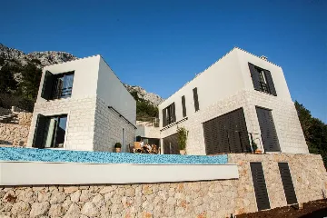 4-Bedroom Villa in Mimice for 8 Guests