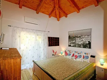 Milna Villa with Outdoor Pool for 10 Guests