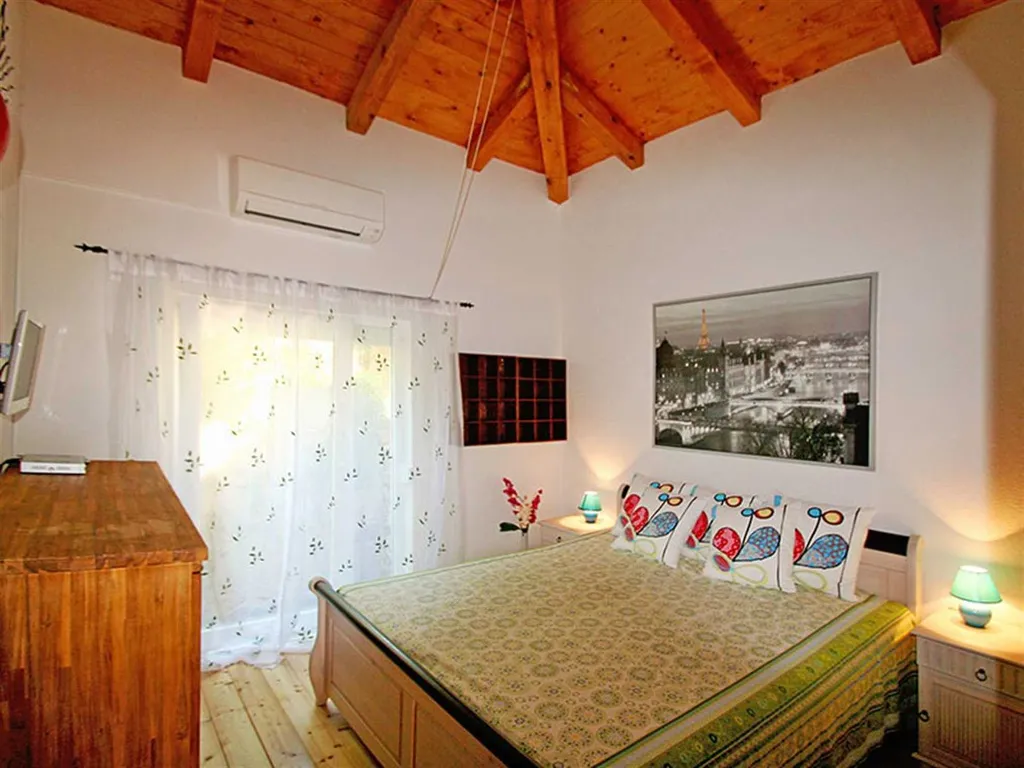 Milna Villa with Outdoor Pool for 10 Guests