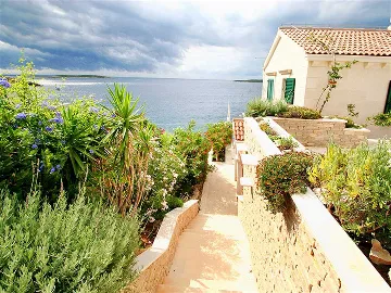 Milna Villa with Outdoor Pool for 10 Guests