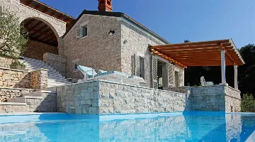 Villa in Vela Luka for 8 Guests with Pool