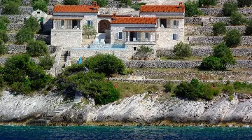 Villa in Vela Luka for 8 Guests with Pool