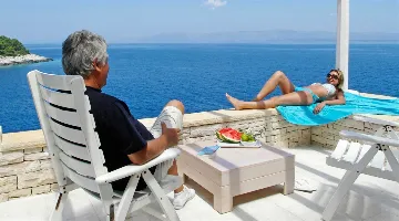 Villa in Vela Luka for 8 Guests with Pool