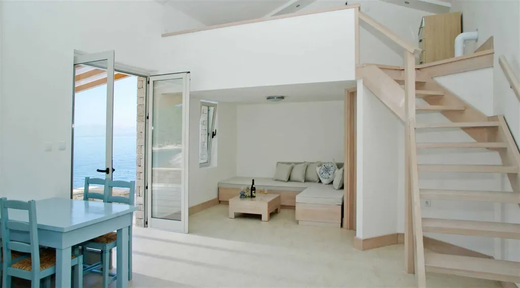 Villa in Vela Luka for 8 Guests with Pool