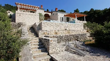 Villa in Vela Luka for 8 Guests with Pool