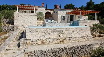 Villa in Vela Luka for 8 Guests with Pool
