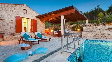 Stone Villa with Pool in Prigradica, Vela Luka