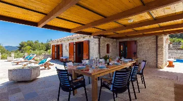 Stone Villa with Pool in Prigradica, Vela Luka