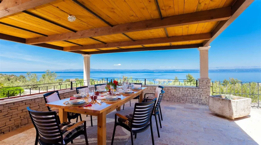 Stone Villa with Pool in Prigradica, Vela Luka