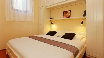 Vela Luka Air-Conditioned Villa with Private Pool