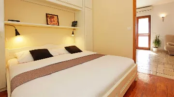 Vela Luka Air-Conditioned Villa with Private Pool