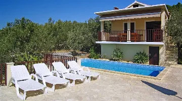 Vela Luka Air-Conditioned Villa with Private Pool