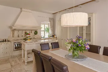 Historic 5-Bedroom Villa in Hvar with Spa Pool