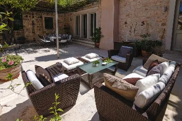 Historic 5-Bedroom Villa in Hvar with Spa Pool