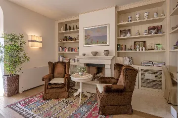 Historic 5-Bedroom Villa in Hvar with Spa Pool