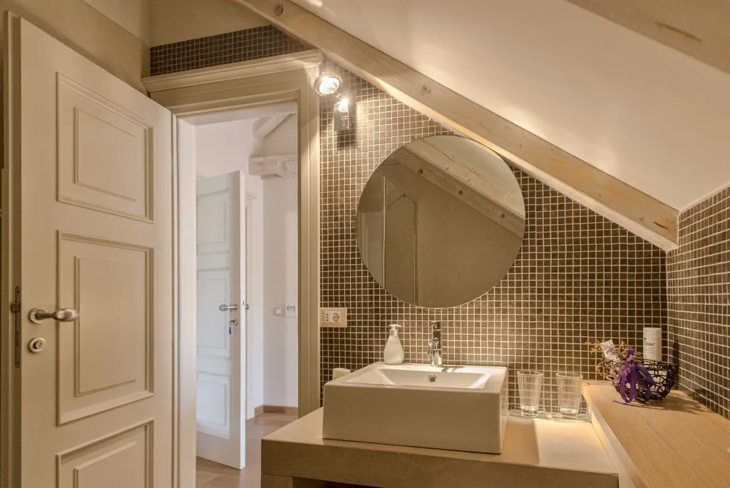 Historic 5-Bedroom Villa in Hvar with Spa Pool