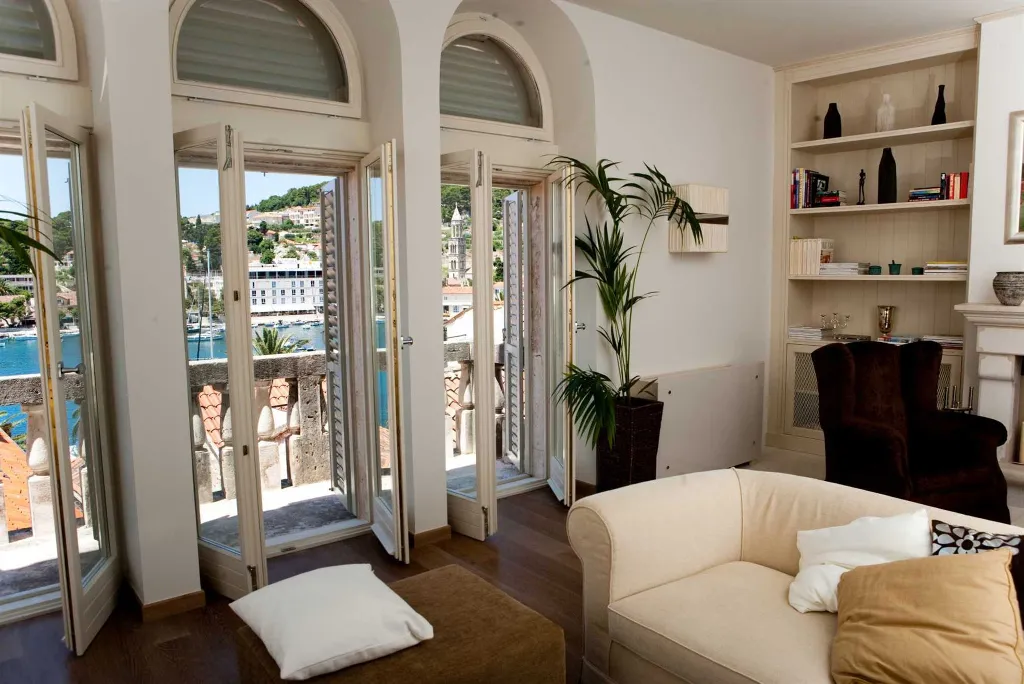 Historic 5-Bedroom Villa in Hvar with Spa Pool