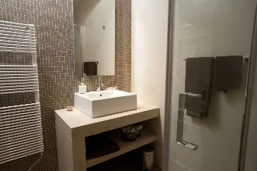 Historic 5-Bedroom Villa in Hvar with Spa Pool