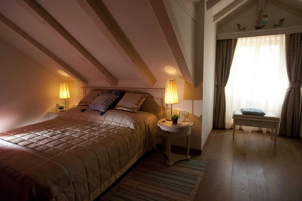 Historic 5-Bedroom Villa in Hvar with Spa Pool