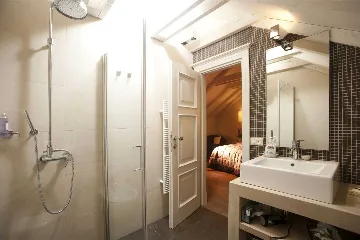 Historic 5-Bedroom Villa in Hvar with Spa Pool