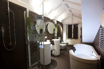 Historic 5-Bedroom Villa in Hvar with Spa Pool