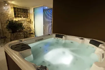 Historic 5-Bedroom Villa in Hvar with Spa Pool