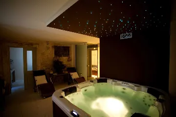 Historic 5-Bedroom Villa in Hvar with Spa Pool