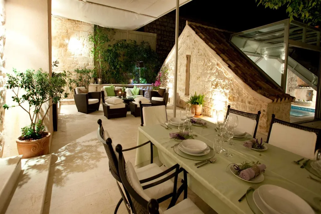 Historic 5-Bedroom Villa in Hvar with Spa Pool