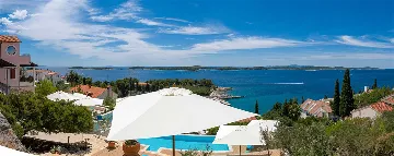 Villa with Heated Pool in Hvar for Up to 17 Guests