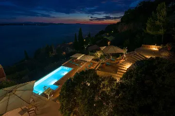 Villa with Heated Pool in Hvar for Up to 17 Guests