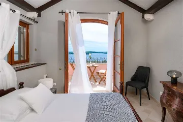 Villa with Heated Pool in Hvar for Up to 17 Guests