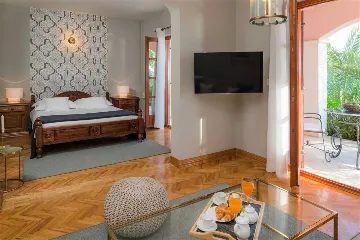 Villa with Heated Pool in Hvar for Up to 17 Guests