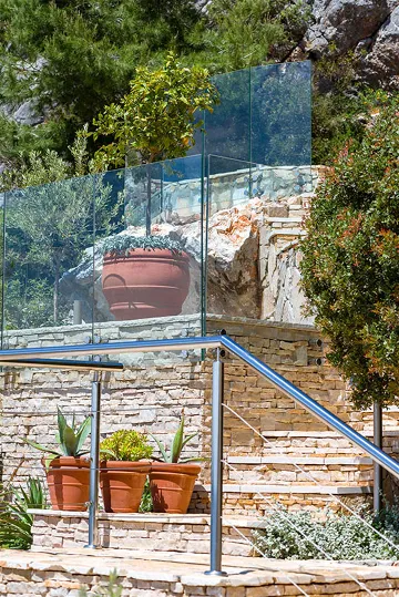 Villa with Heated Pool in Hvar for Up to 17 Guests