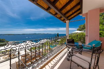 Villa with Heated Pool in Hvar for Up to 17 Guests