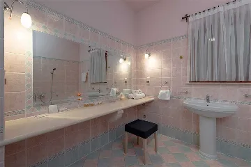 Villa with Heated Pool in Hvar for Up to 17 Guests