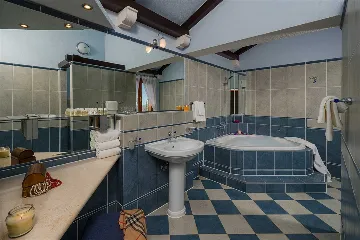 Villa with Heated Pool in Hvar for Up to 17 Guests