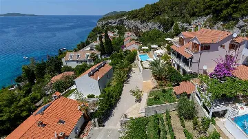 Villa with Heated Pool in Hvar for Up to 17 Guests