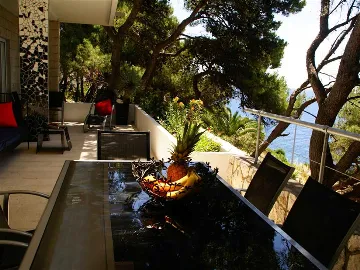 Hvar Villa for 12–16 Guests with Pool