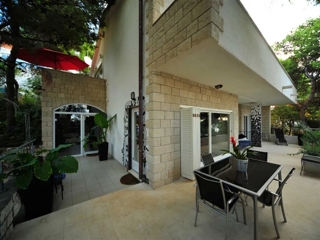 Hvar Villa for 12–16 Guests with Pool