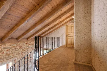 Air-Conditioned Villa with 26 m² Pool in Stari Grad