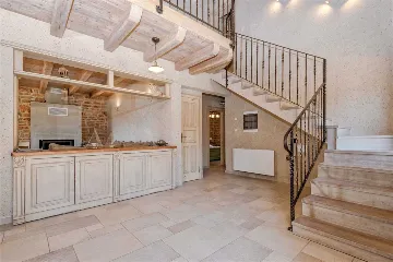 Air-Conditioned Villa with 26 m² Pool in Stari Grad